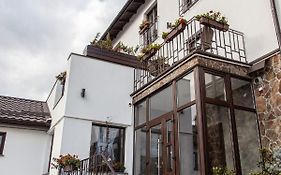 Villa Crocus